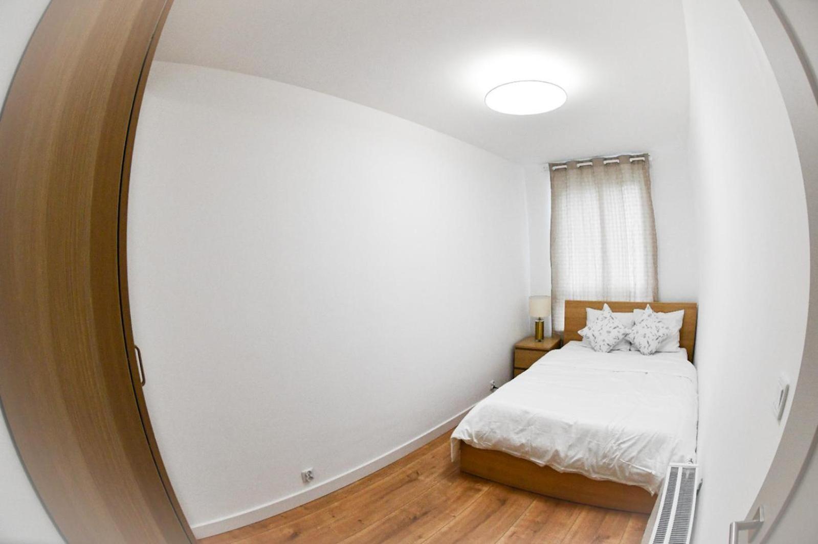 Elegant Two-Room Apartment, Sleeps 4, Near Turon Arena, With Balcony 크라쿠프 외부 사진