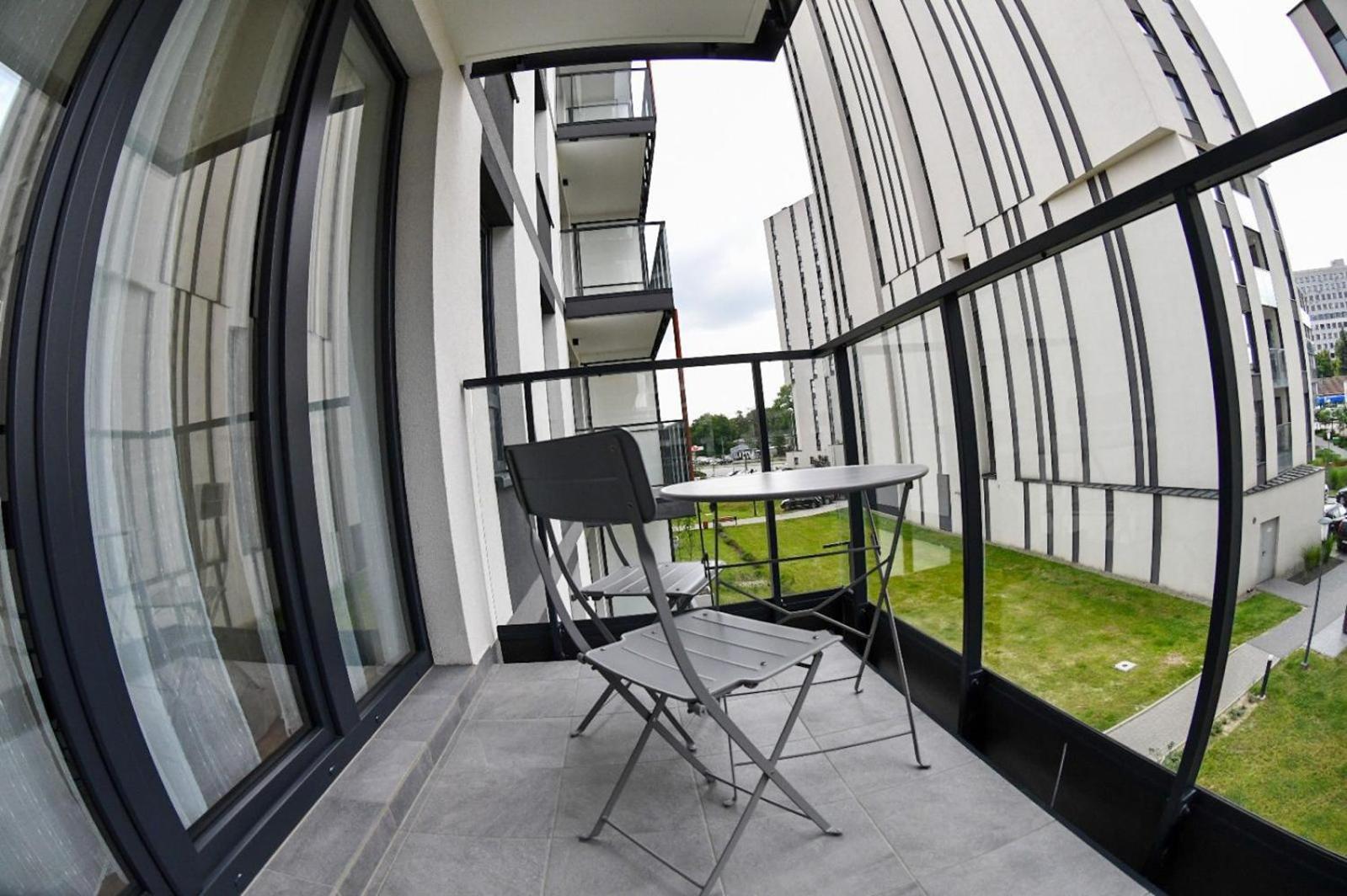 Elegant Two-Room Apartment, Sleeps 4, Near Turon Arena, With Balcony 크라쿠프 외부 사진