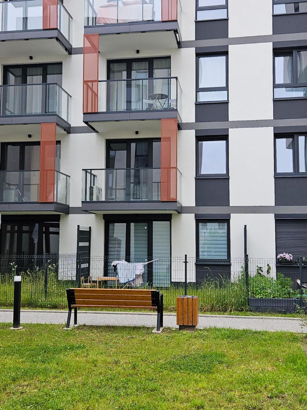 Elegant Two-Room Apartment, Sleeps 4, Near Turon Arena, With Balcony 크라쿠프 외부 사진